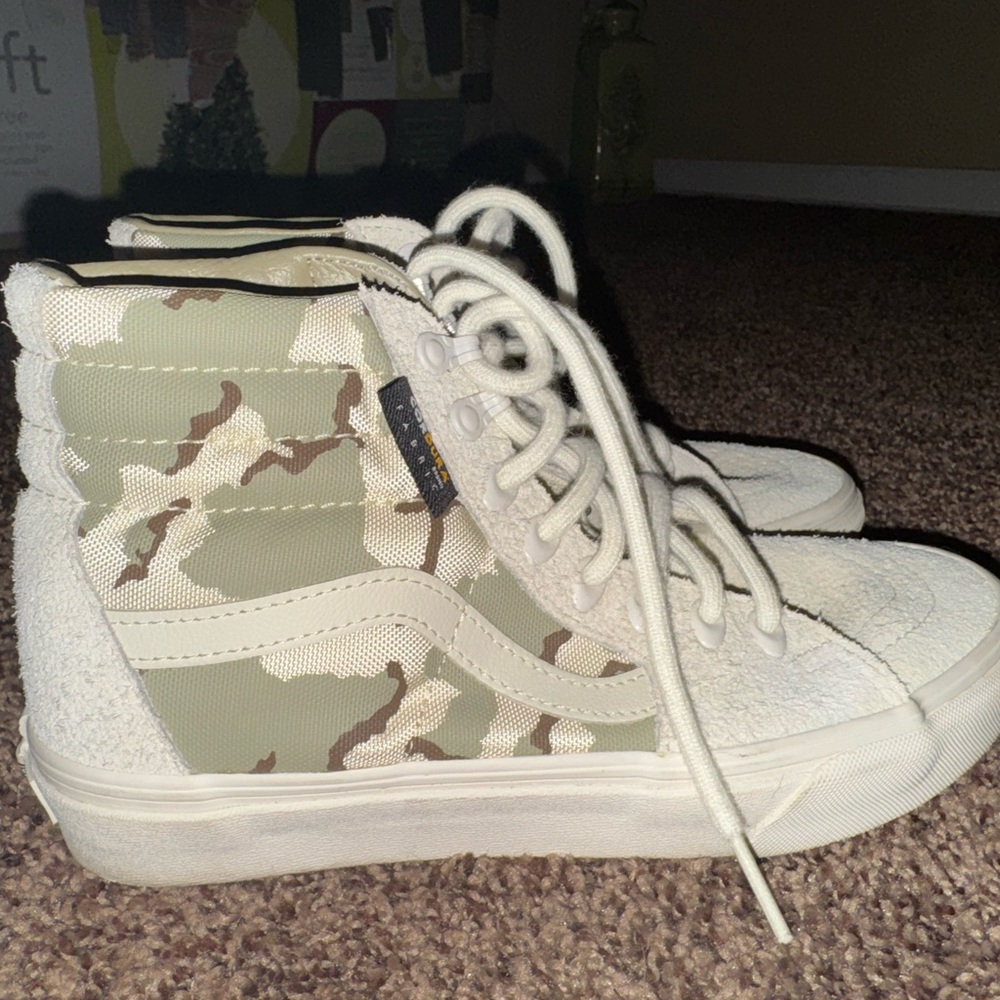 Vans Sk8-Hi
Cordura Desert Camo